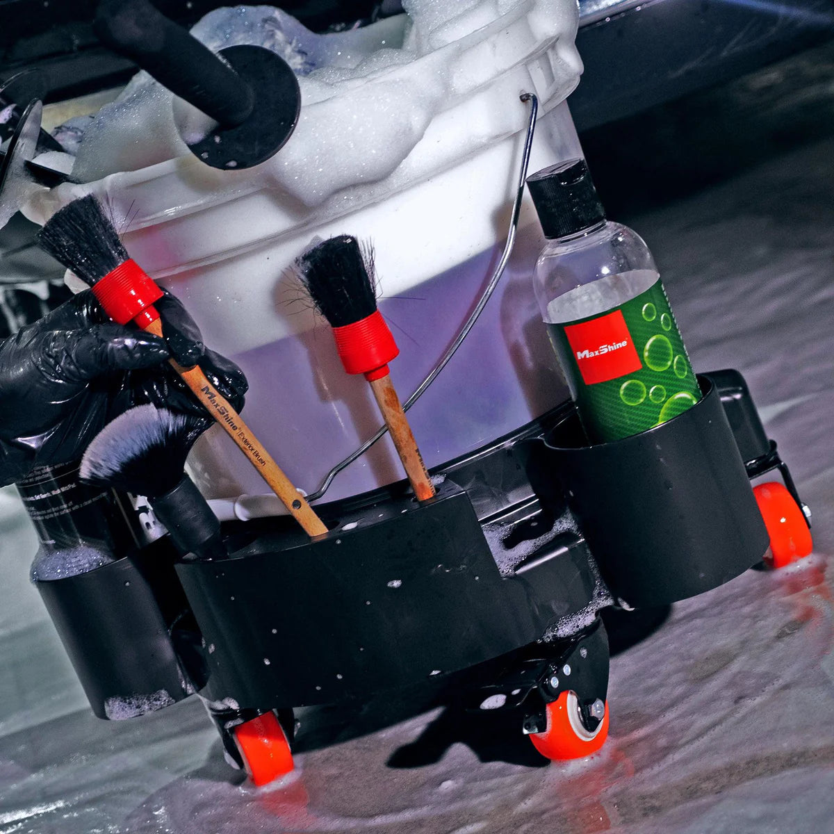 Maxshine Rolling Bucket Dolly Black/Red/Green - Alpha Details
