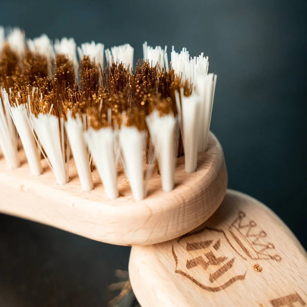 Labocosmetica FLOOR CARPET BRUSH - Alpha Details