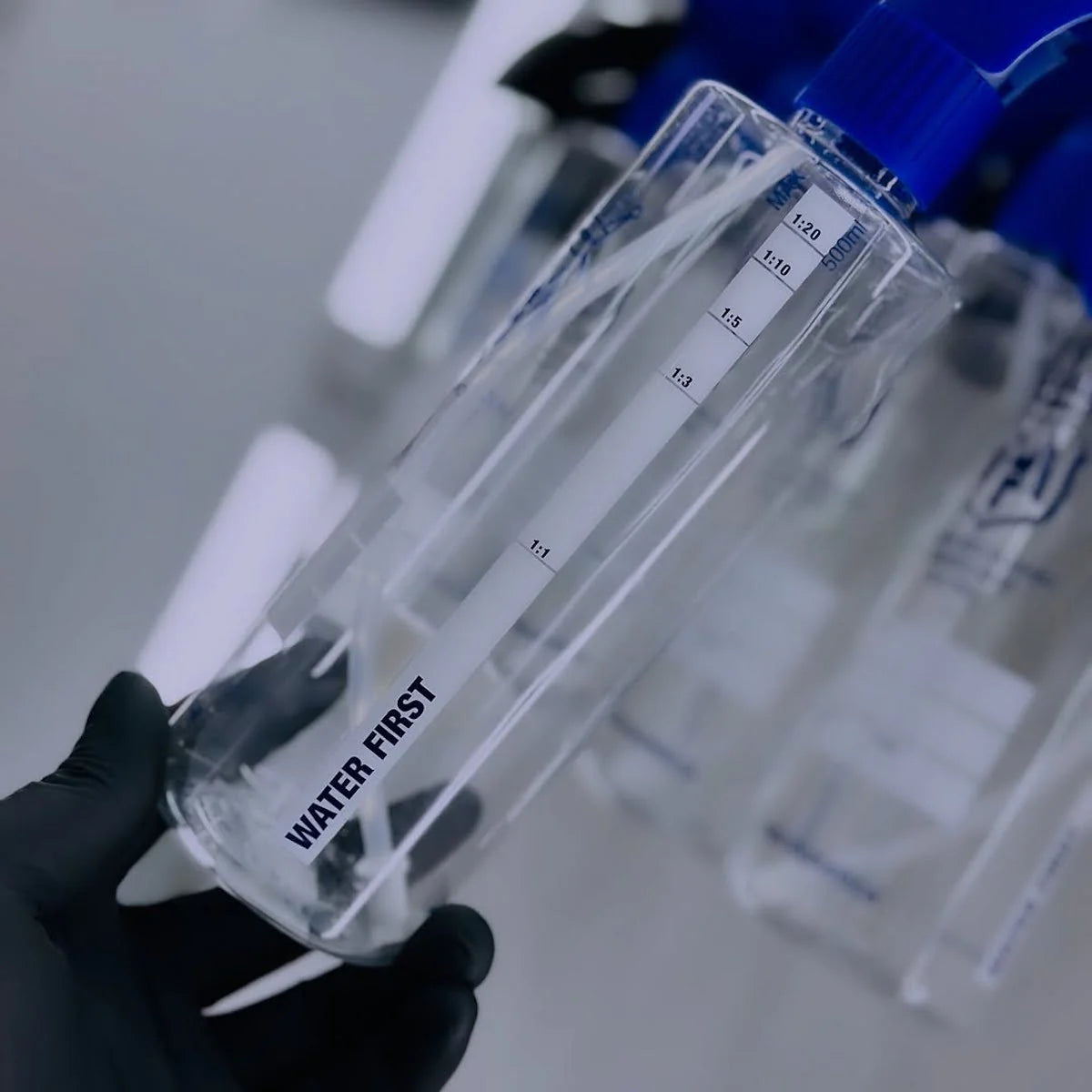 Labocosmetica SPRAY BOTTLE with Dilution Scale - Alpha Details