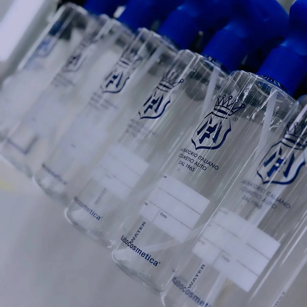 Labocosmetica SPRAY BOTTLE with Dilution Scale - Alpha Details