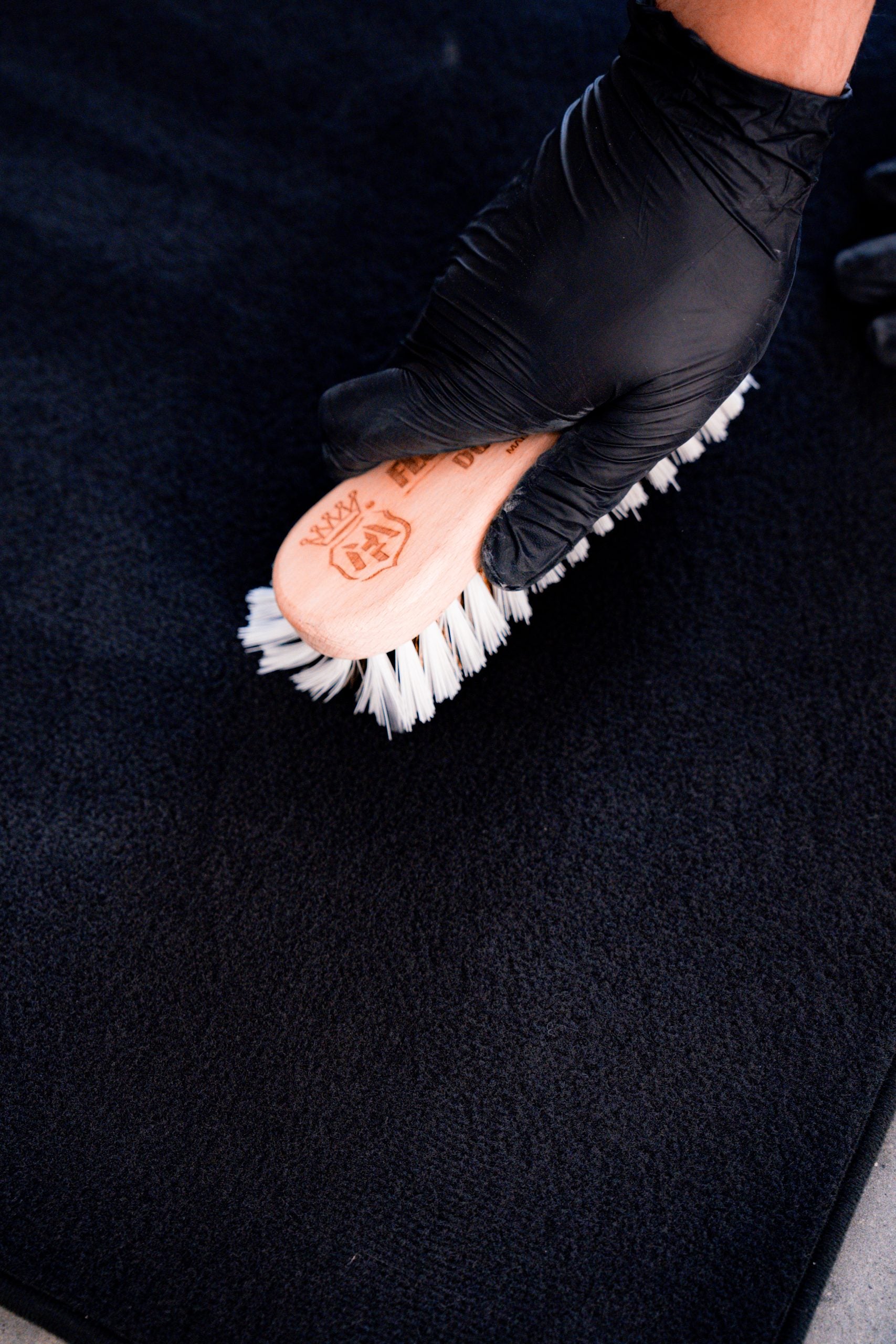 Car upholstery before and after cleaning with Labocosmetica TEXIA