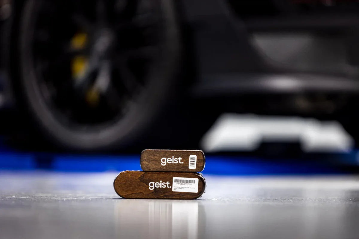 Geist Leather Cleaning Brush - Alpha Details