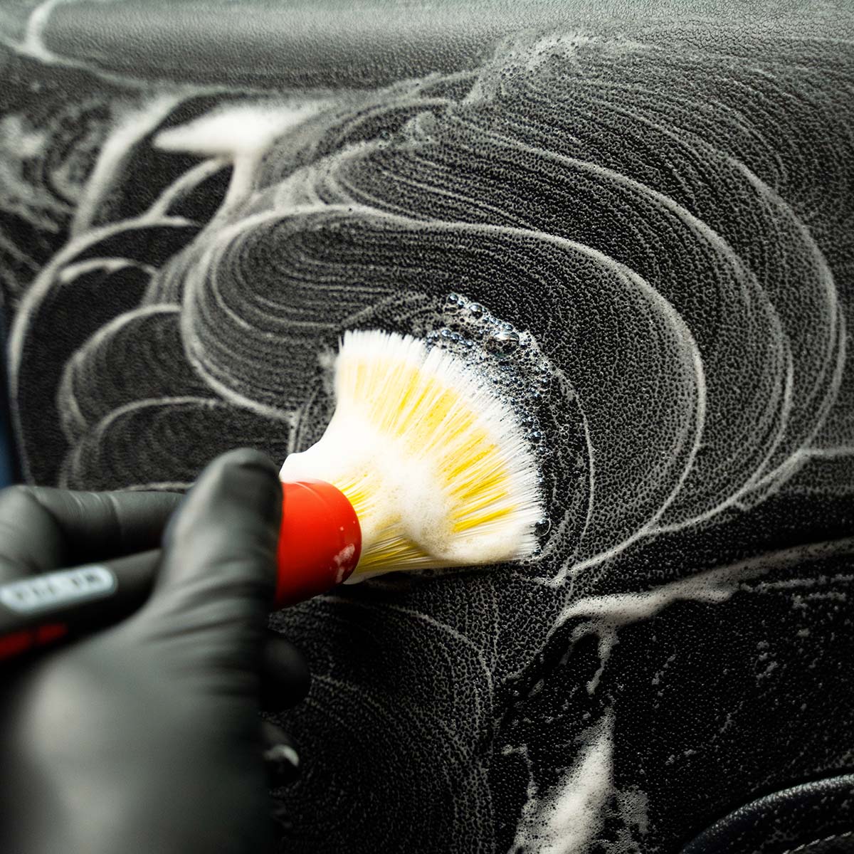 Labocosmetica OMNÌA All Surface Interior Cleaner - Alpha Details