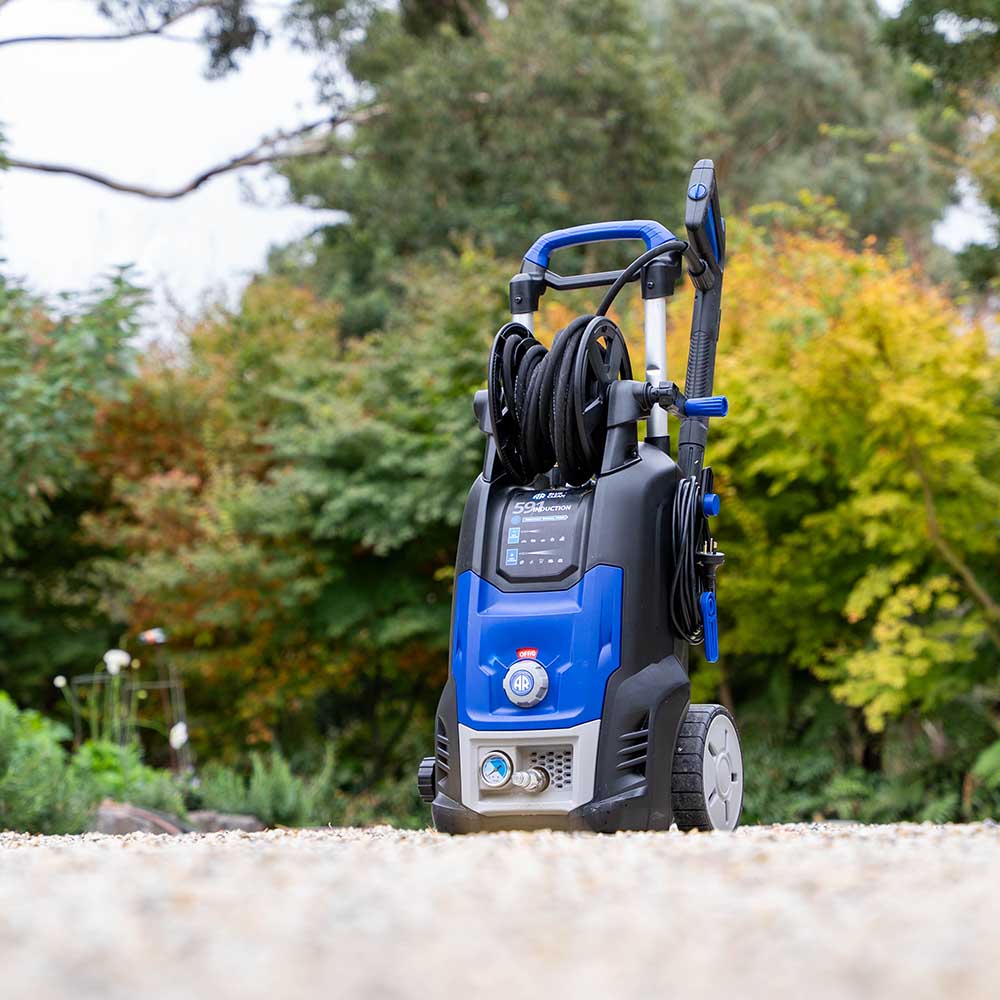 Annovi Reverberi AR591+ pressure washer in use
