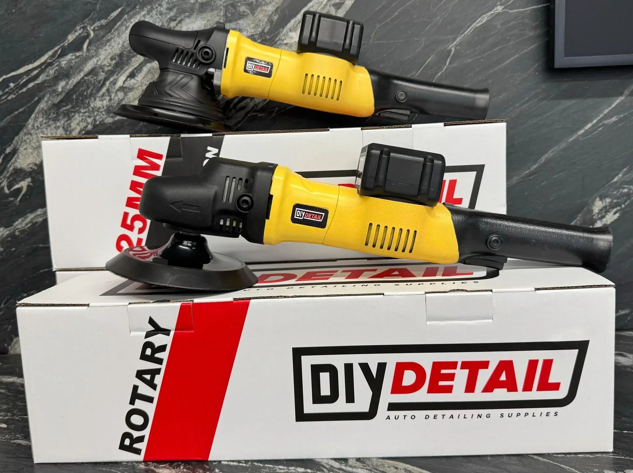 DIY DETAIL Correction Pro Cord-Free Dual Action Polishing Machine - Alpha Details