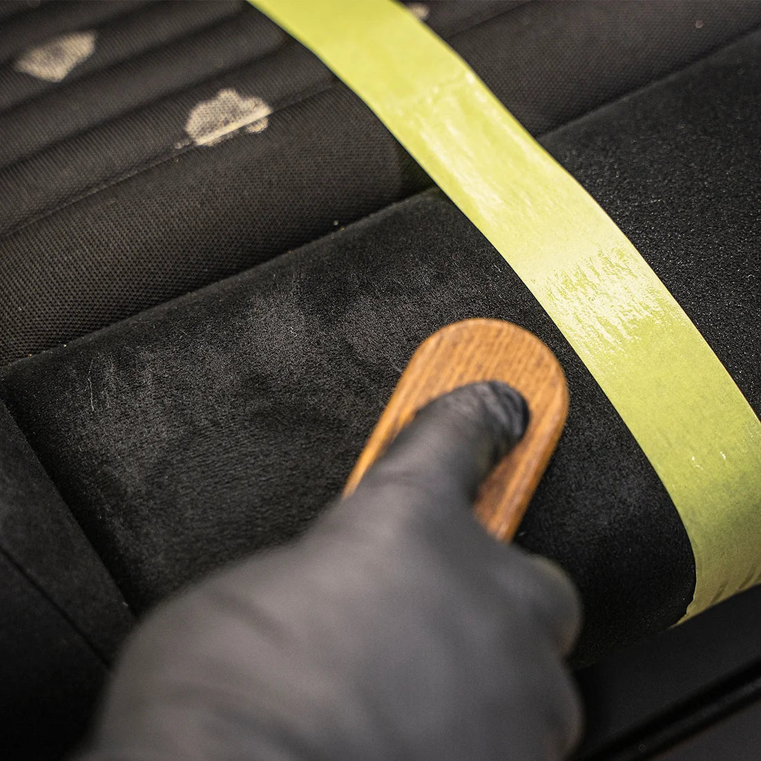 Maniac Line ALCANTARA® Cleaner - Alpha Details