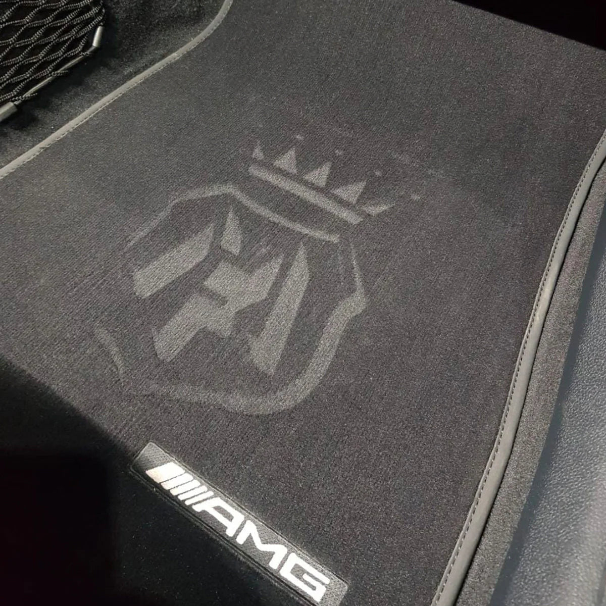 Labocosmetica ICON Carpet Stencil Logo Shaper - Alpha Details