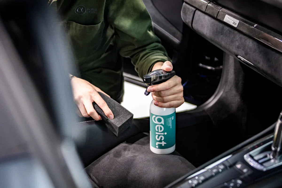 Geist Dye & Friction Blocker for Leather & Vinyl | 500 ml - Alpha Details