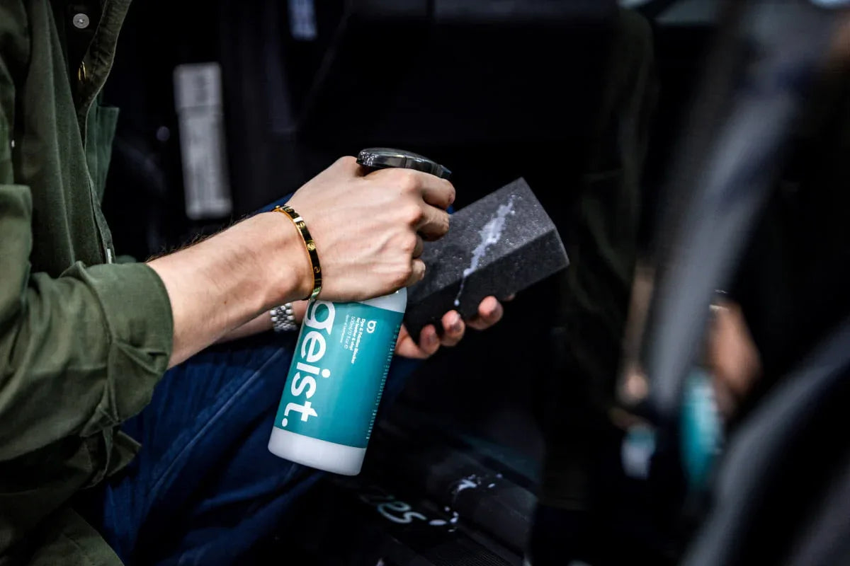 Geist Dye & Friction Blocker for Leather & Vinyl | 500 ml - Alpha Details