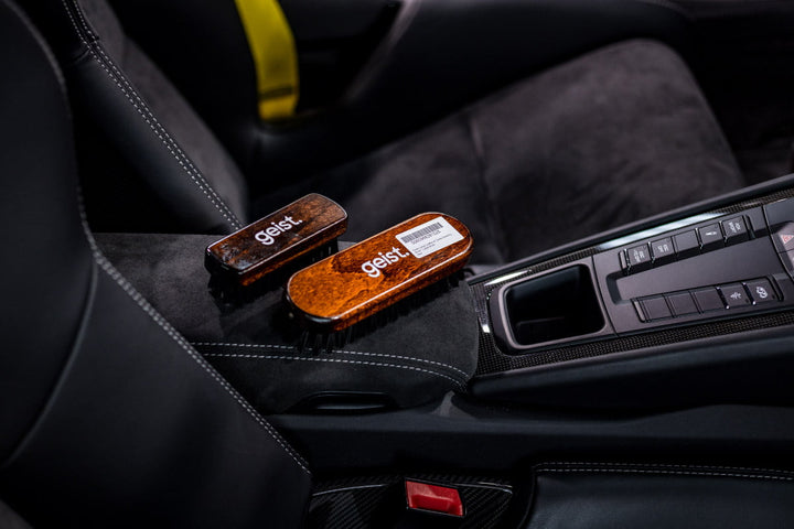 Alpha-Details---Geist-Leather-Cleaning-Brush-8
